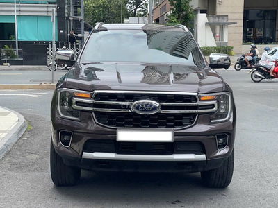 Ford Everest Titanium 4x2 AT 2024 - 5600 km