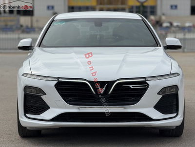 Xe VinFast Lux A 2.0 Base 2.0 AT 2019