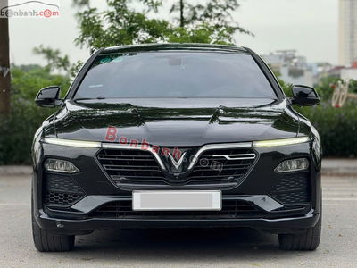 Xe VinFast Lux A 2.0 Base 2.0 AT 2021