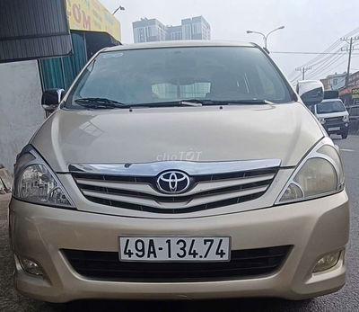 Toyota Innova 2.0 G 2010 số sàn 8 chỗ