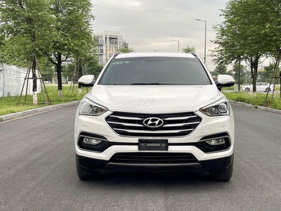 Hyundai SantaFe 2019 tiêu chuẩn 2.4L - 54,000 km.