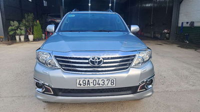 Toyota Fortuner 2013 2.7V 4x4 - 127000 km