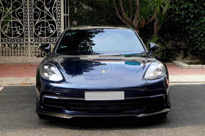 Porsche Panamera 3.0 V6 model 2018