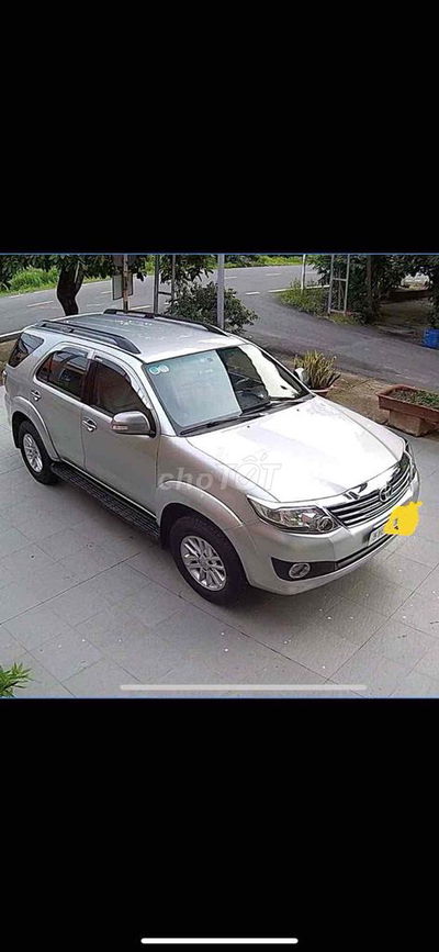 Toyota Fortuner 2014 2.7V 4x2 - 90000 km