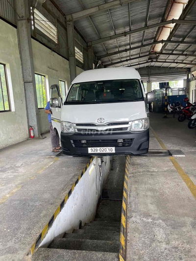 Toyota Hiace 2013 máy dầu nhập Nhật