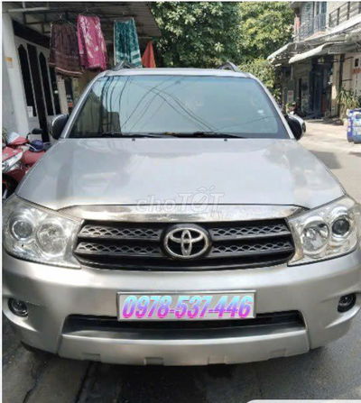 Toyota Fortuner 20*** km - chính chủ