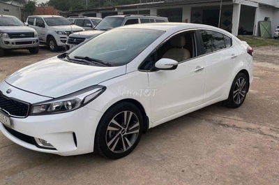 Kia Cerato 2018 1.6 MT rin đẹp fun đồ chơi giá mềm