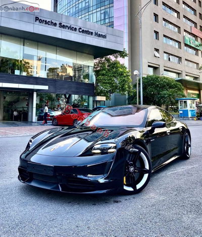 Xe Porsche Taycan Turbo 2021