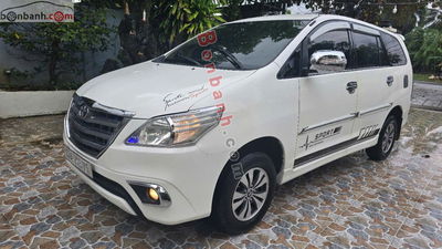 Xe Toyota Innova 2.0E 2016