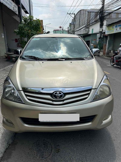 Toyota Innova 2010 G - 126000 km