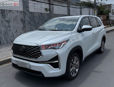 Xe Toyota Innova Cross HEV 2.0 CVT 2024