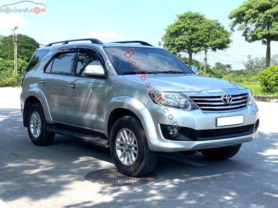 Xe Toyota Fortuner 2.5G 2012