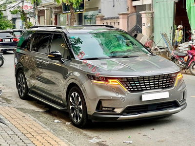 Xe Kia Carnival Signature 2.2D 2024