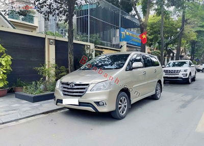 Xe Toyota Innova 2.0E 2016