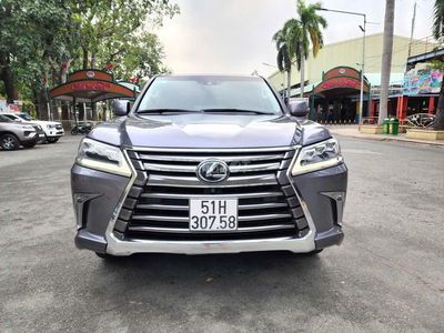 Lexus LX570 hàng Mỹ cực mới 95%, nhà trùm mền