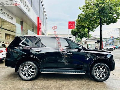 Xe Ford Everest Titanium 2.0L 4x2 AT 2025