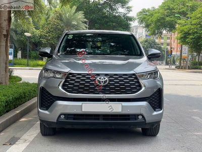 Xe Toyota Innova Cross 2.0 CVT 2025