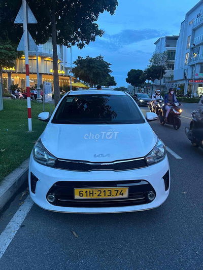 Kia Soluto 2022 1.4 MT - 97000 km