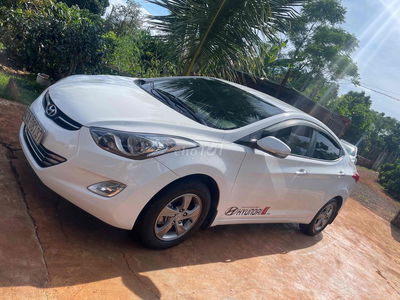Hyundai Elantra 2014 1.6 MT - 110000 km