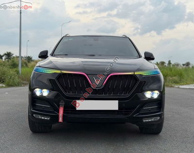 Xe VinFast Lux SA 2.0 Premium 2.0 AT 2020