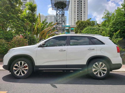 Kia Sorento đk lần đầu t8.2017 máy xăng . Mới 98%