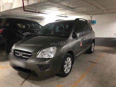 Kia Carens 2010 LX 1.6 MT - 153000 km