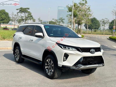Xe Toyota Fortuner Legender 2.4L 4x2 AT 2022