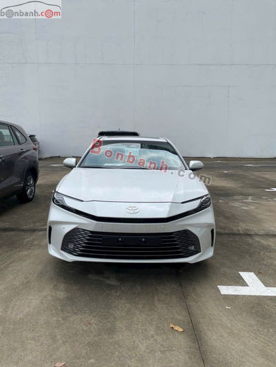 Xe Toyota Camry 2.5 HEV Mid 2025