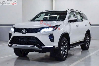 Xe Toyota Fortuner Legender 2.4L 4x2 AT 2025