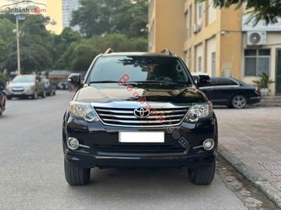 Xe Toyota Fortuner 2.7V 4x4 AT 2015