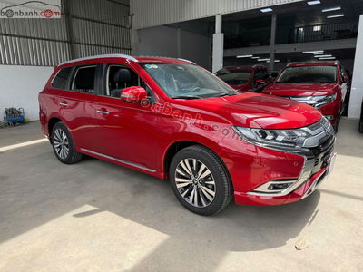 Xe Mitsubishi Outlander Premium 2.0 CVT 2022