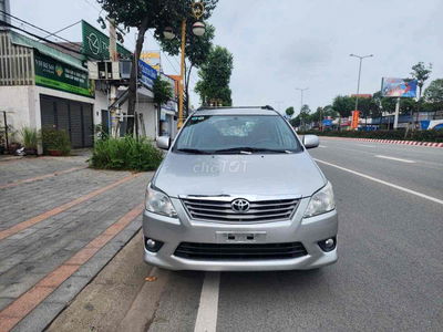 Toyota Innova 2013 2.0E
