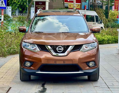 Nissan X trail 2016 2.5 SV 4WD - 10 km