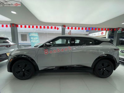 Xe VinFast VF7 Eco 2025