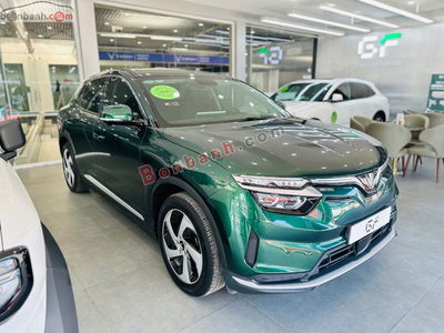 Xe VinFast VF8 S 2024