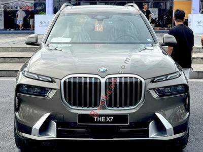 Xe BMW X7 xDrive40i 2023