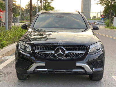 Mercedes Benz GLC250 4Matic sx 2017 màu đen/kem