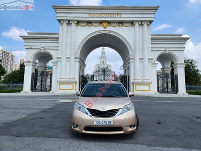 Xe Toyota Sienna LE 3.5 2010
