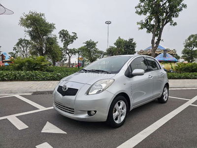 Toyota Yaris 1.3AT 2008 màu bạc, 12 vạn km