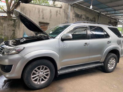 Toyota Fortuner 2013 2.5G 4x2 - 131000 km