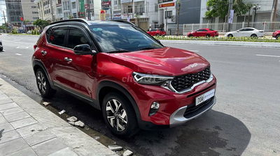 Kia Sonet 2023 Luxury 1.5 AT - 16000 km