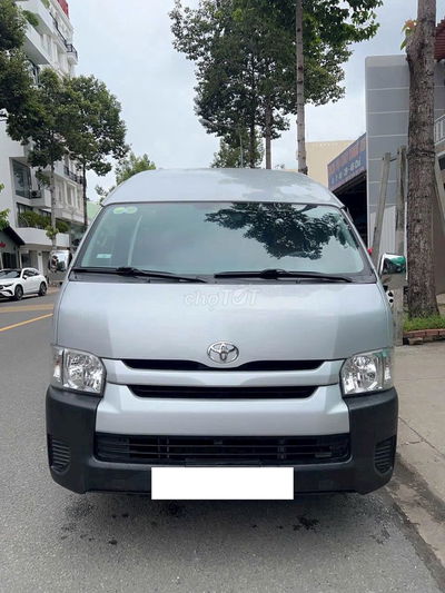 Toyota Hiace 2016 máy xăng số tay