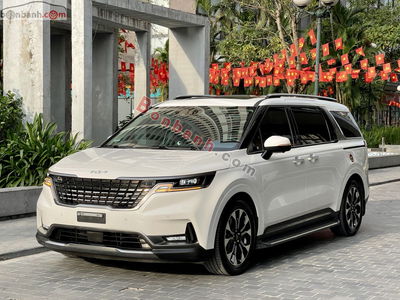 Xe Kia Carnival Signature 2.2D 2024