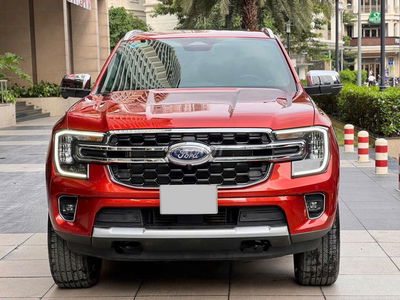 Ford Everest Titanium Màu Đỏ 2023 - 14000 km