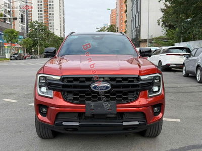 Xe Ford Everest Titanium Plus 2.0L 4x4 AT 2023