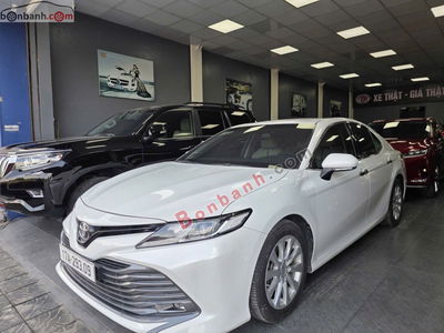 Xe Toyota Camry 2.0G 2020