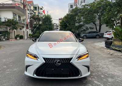 Xe Lexus ES 250 2022