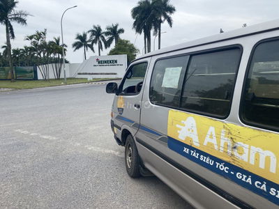 Toyota Hiace 2004 Van 3 chỗ - 30000 km