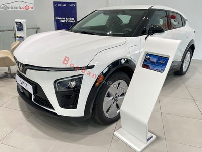 Xe VinFast VF7 Eco 2025