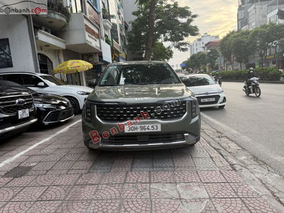 Xe Kia Carnival Premium 2.2D 7S 2024
